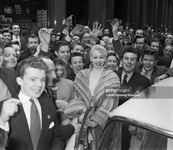Sabrina fans at the stock exchange 1958