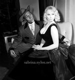 /sabrina/pix/G-P/sabrina-oz-melbourne-1958-09-black_dress-bigtoothed_cowboy-hat.jpg
